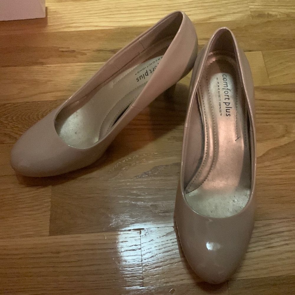 Tan heels